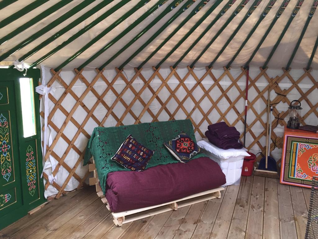 Отель The Yurt Isle of Gigha Экстерьер фото